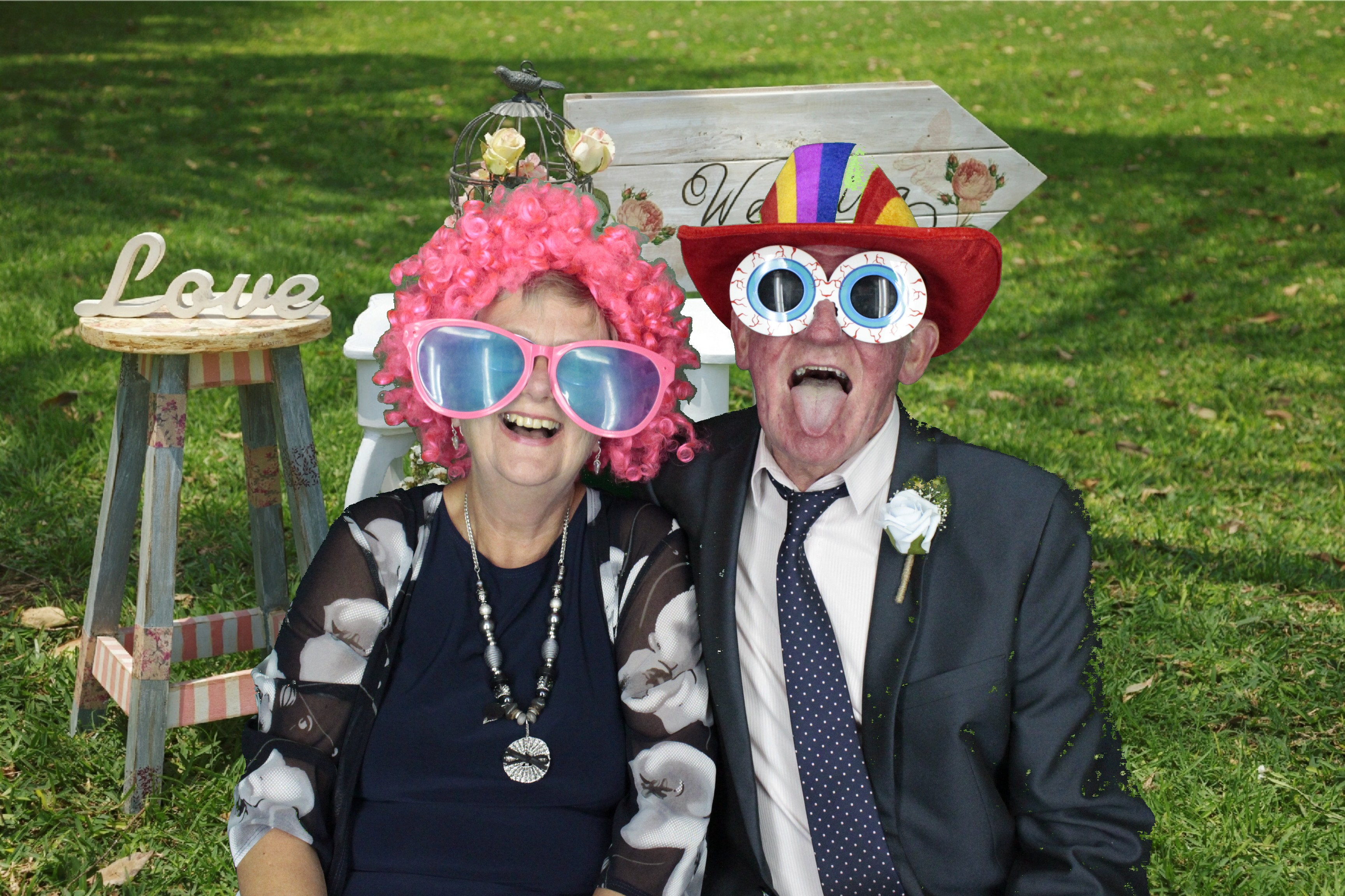 Katie and Jons Wedding | View more photos from the event at gallery.myphotoboothexperience.co.uk/u/MyPhotoBoothExperienceLtd/Katie-and-Jons-Wedding